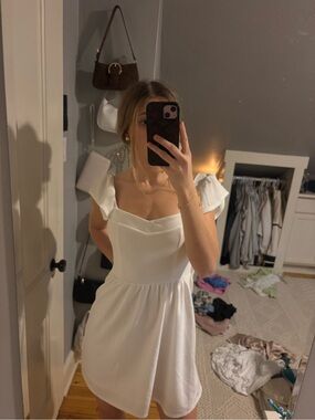 White Puff-Sleeve Mini Dress with Sweetheart Neckline